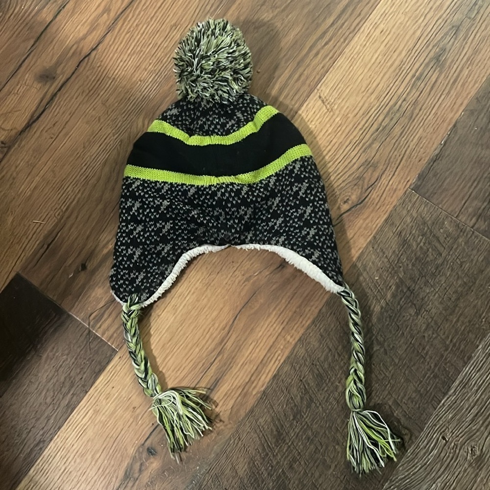 Hat​​​​ - Picture 2 of 4